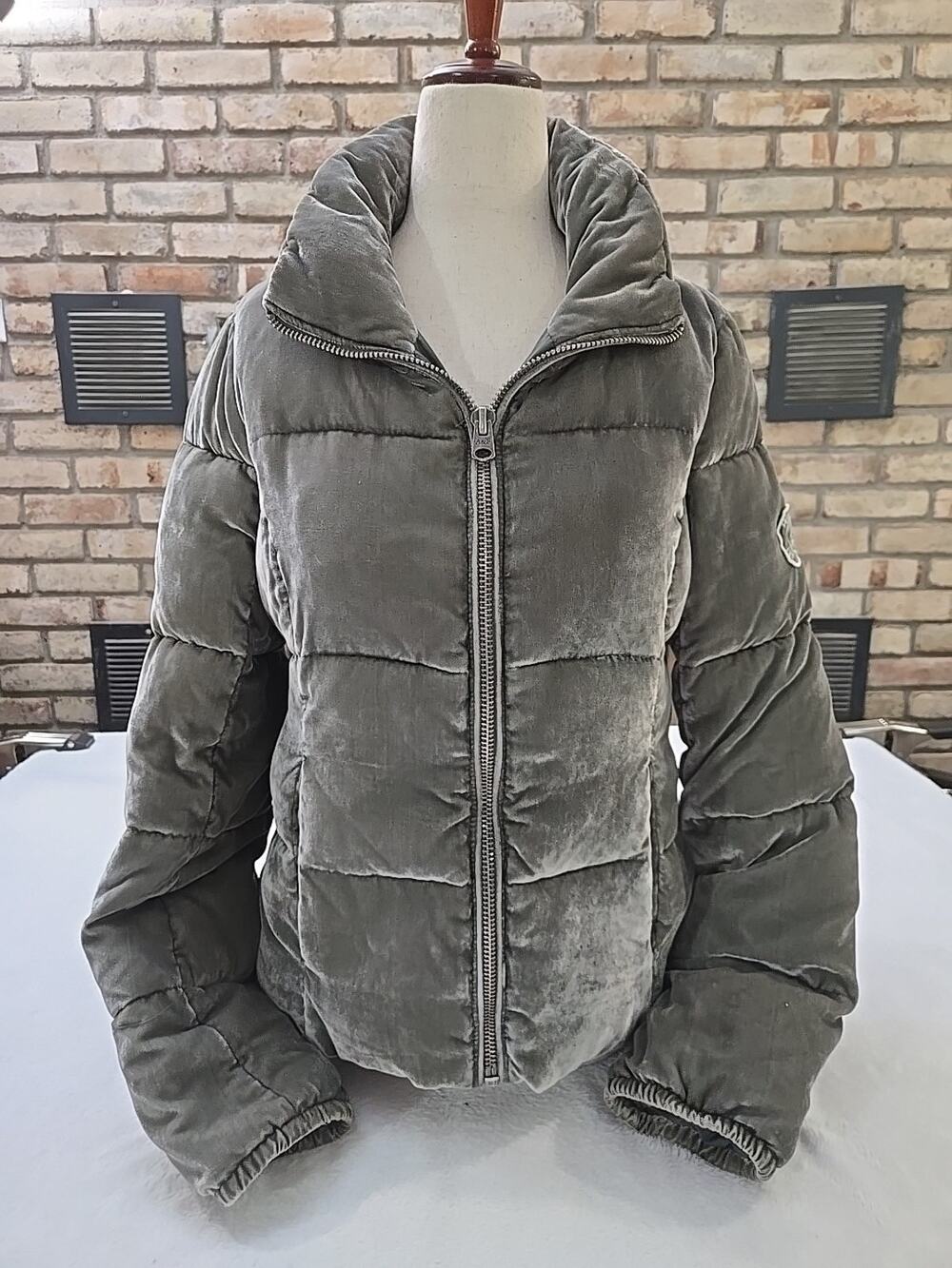 Abercrombie & Fitch Moss Velvet Quilted Puffer Coat Womans Sz Med Y2K Gorpcore